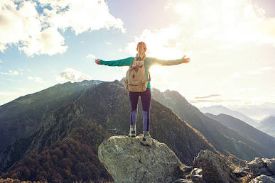 How mountain climbing contributes to our happiness How mountain climbing contributes to our happiness